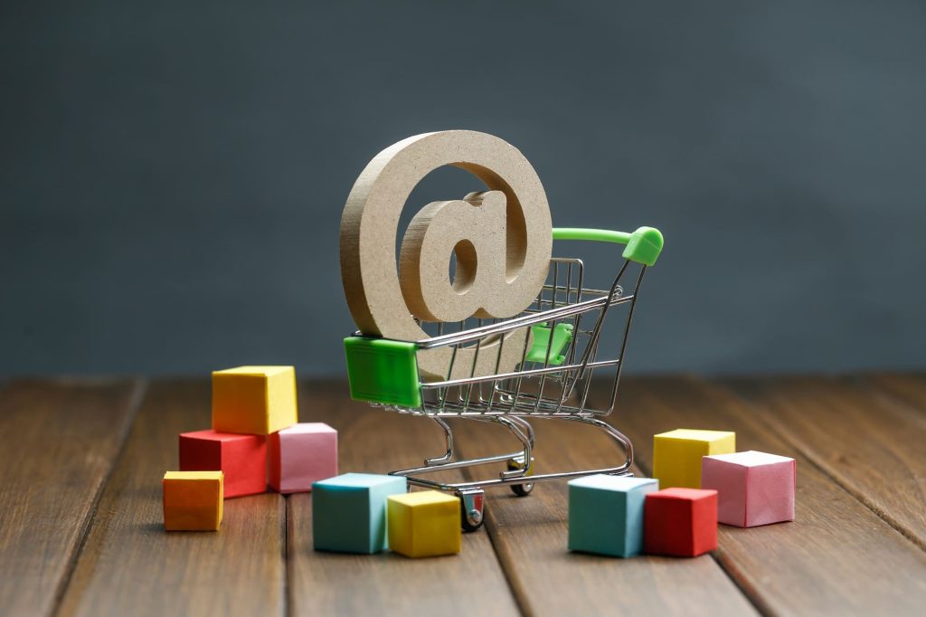 Holiday Season Spending: What Data Tells Us About Consumer Priorities in December Holiday Season Spending: What Data Tells Us About Consumer Priorities in December