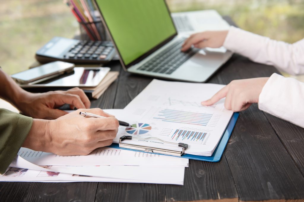 Behavioral Research vs. Traditional Surveys: Which Delivers Better Customer Insights?