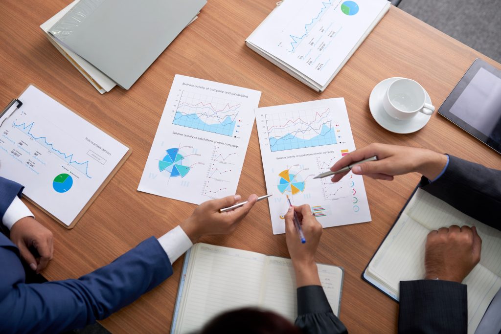 B2B vs B2C Market Research: How Data-Driven Insights Differ in 2026 B2B vs B2C Market Research: How Data-Driven Insights Differ in 2026